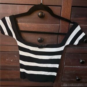 Black and white crop sweater top